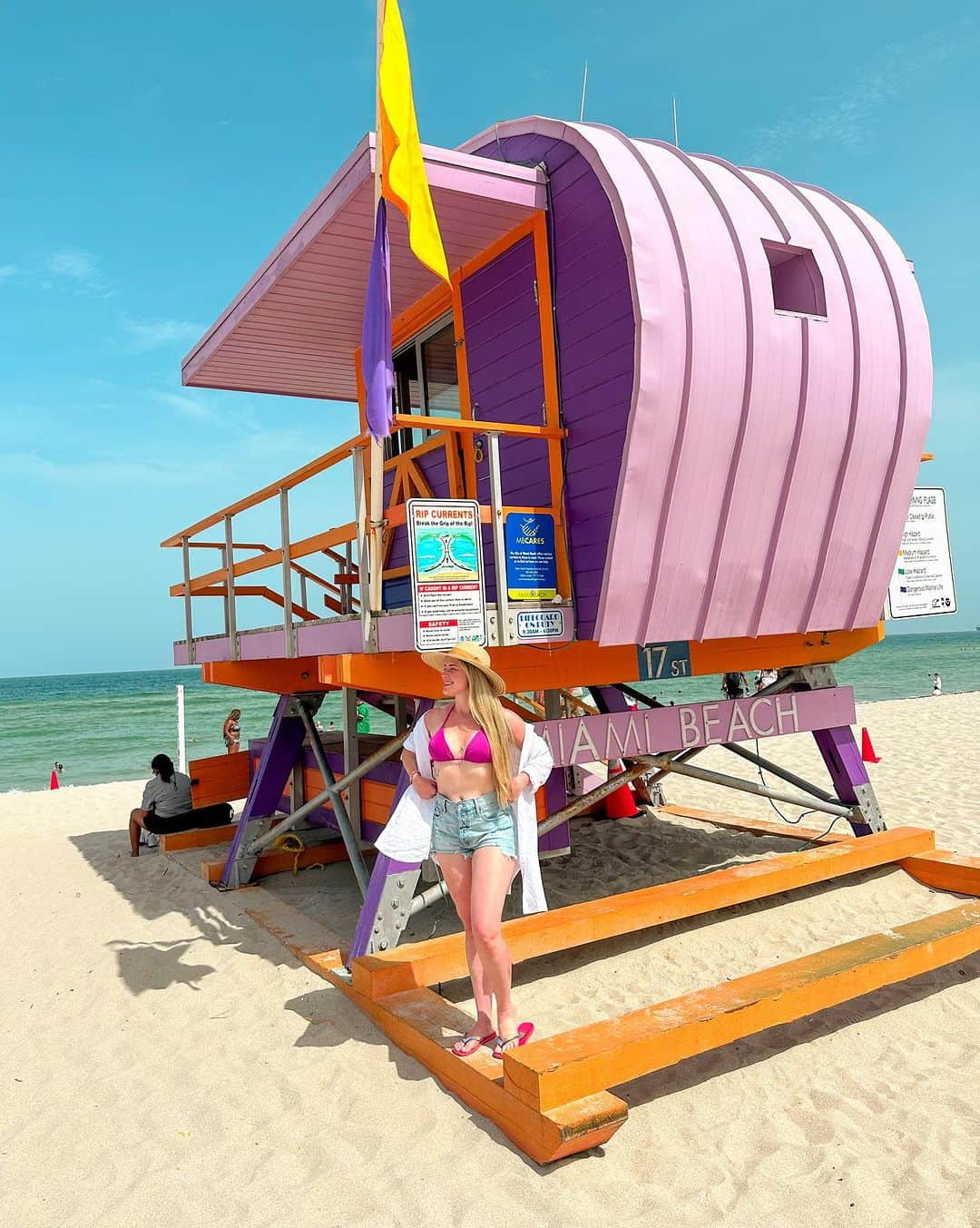 ナターリア・ガウジオさんのインスタグラム写真 - (ナターリア・ガウジオInstagram)「Im in Miami beach… Vacation mode!! 😍🏝️☀️🌊👙🐚💙 #miamibeach #vacations #bikinilife #inlove #beach #florida #happiness」7月26日 9時34分 - natigaudio