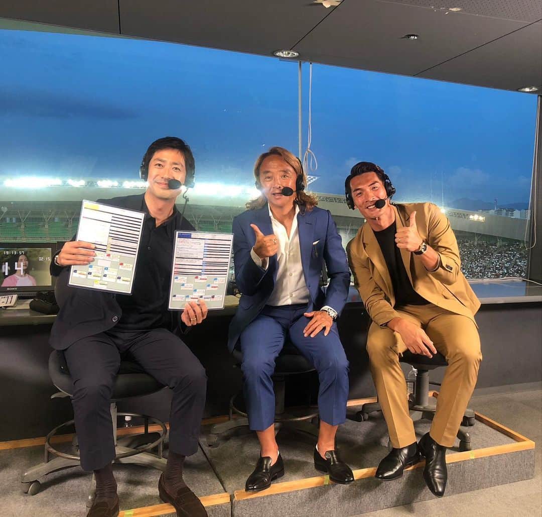 田中毅のインスタグラム：「. 久々の大阪出張⚽️ 北澤さん、槙野さん、 ありがとうございました！  #サッカー実況  #解説  #北澤豪 さん #槙野智章 さん #私が白く見えます」