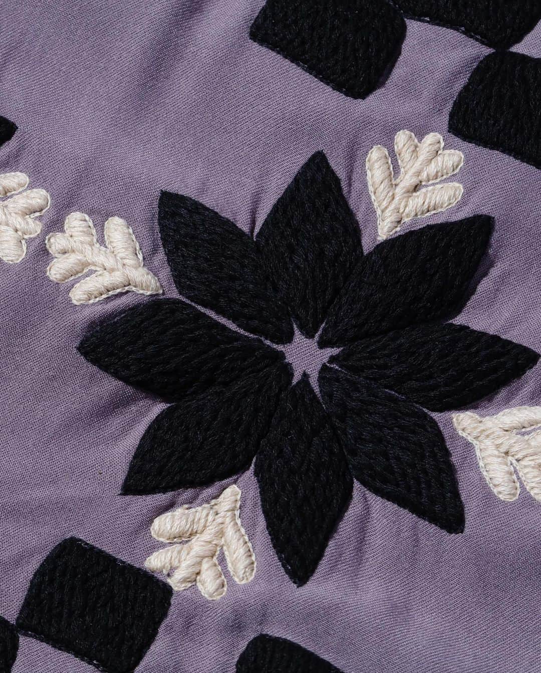 ノーマ ティーディーさんのインスタグラム写真 - (ノーマ ティーディーInstagram)「NOMA t.d. 23FW  #36 'COME TOGETHER'  WORK BY HAND」7月26日 9時44分 - noma_textiledesign