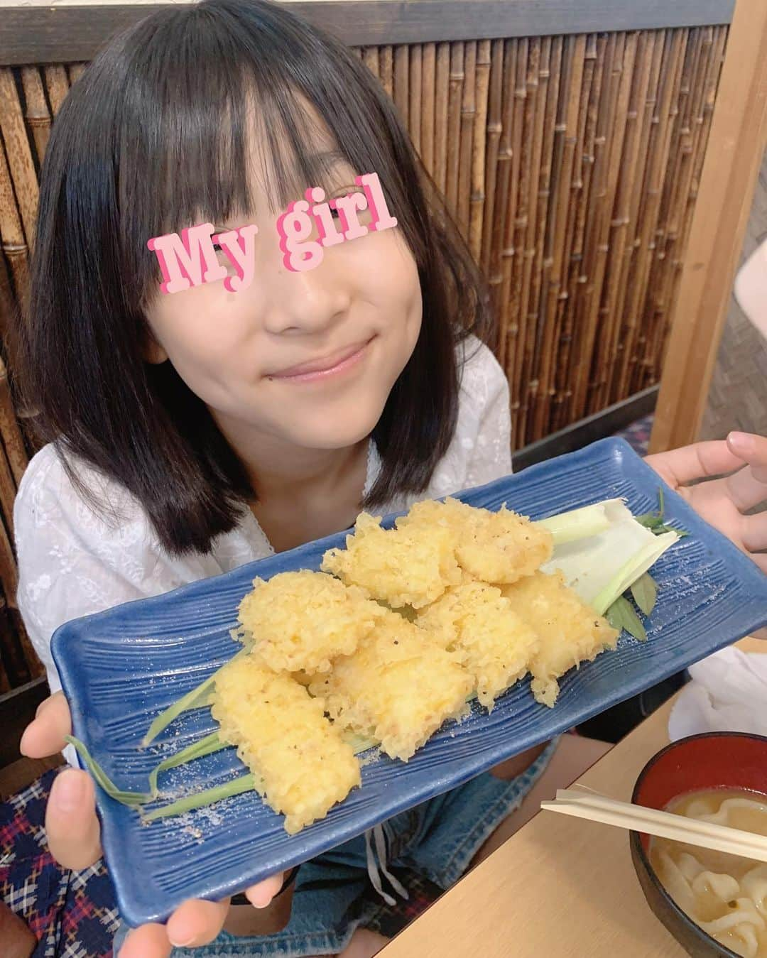 高橋まりなさんのインスタグラム写真 - (高橋まりなInstagram)「. 山梨へ🍇 ほうとうランチ🍲 とうもろこしの天ぷらおいし🌽 フルーツ公園でもたくさん遊びました♡ いいお天気で最高☀️ . . . #山梨#フルーツ公園#ほうとう#歩成#とうもろこしの天ぷら#3きょうだい#夏休み#12歳#10歳#8歳」7月26日 11時53分 - marina._.takahashi