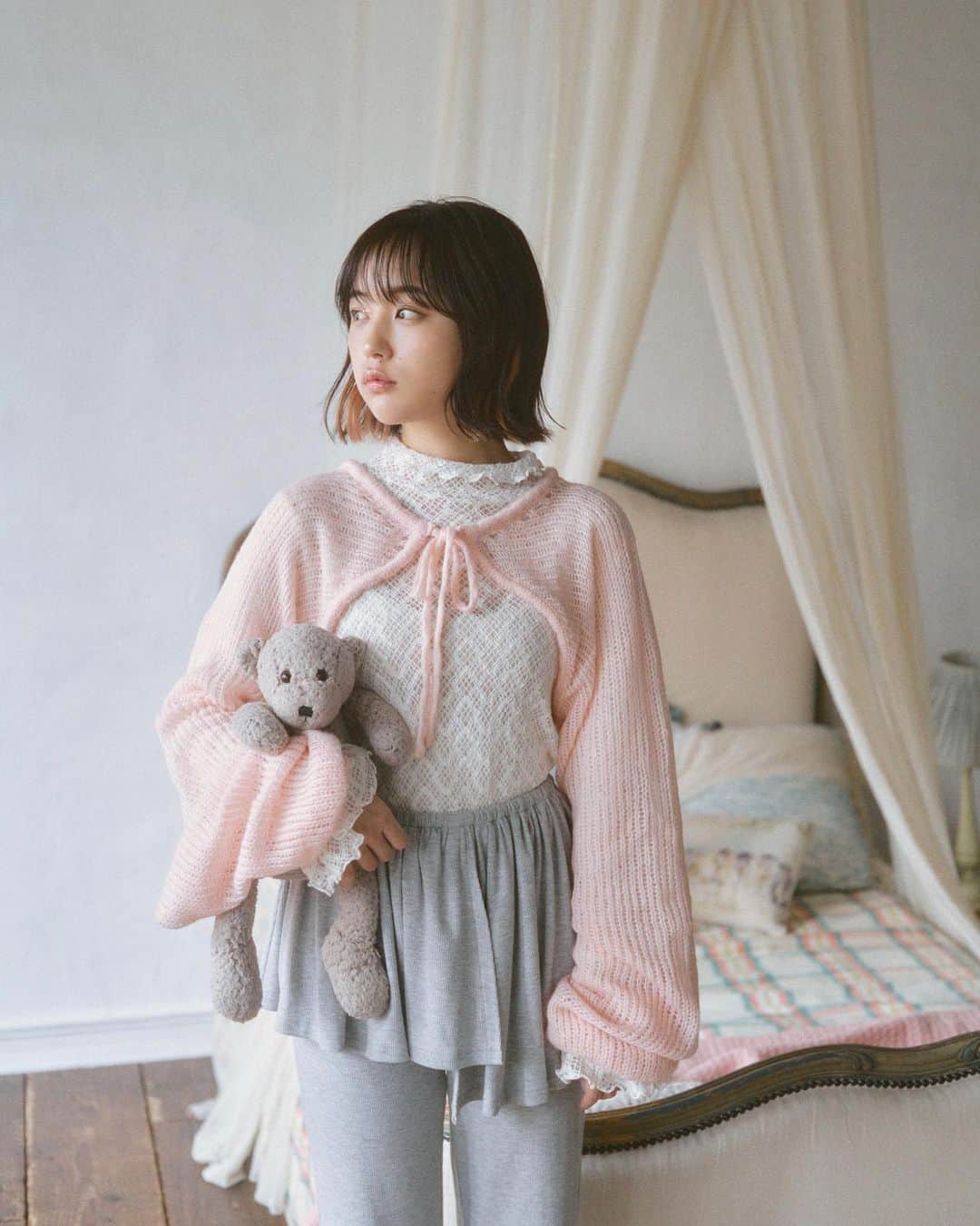 merry jennyのインスタグラム：「【 web  catalog ! 】 ㅤㅤㅤㅤㅤㅤㅤㅤㅤㅤㅤㅤㅤ merry jenny 2023 autumn Dream well feat.naenano  ㅤㅤㅤㅤㅤㅤㅤㅤㅤㅤㅤㅤㅤ 本日 7/26 (wed)  official web store RUNWAY channel にて 2023 autumn web  catalog vol.1が公開されました！ ㅤㅤㅤㅤㅤㅤㅤㅤㅤㅤㅤㅤ  topのURLから⇨  @merryjenny_instagram ぜひcheckしてくださいね♡ ㅤㅤㅤㅤㅤㅤㅤㅤㅤㅤㅤㅤㅤ 　 model : @naenano0114  photographer : @rikki_ueno  hair&make : @misu__hm  direction : @merryjenny_instagram  ㅤㅤㅤㅤㅤㅤㅤㅤㅤㅤㅤㅤㅤ ㅤㅤㅤㅤㅤㅤㅤㅤㅤㅤㅤㅤㅤ #merryjenny #メリージェニー  #2023aw #autumn #dreamwell  #webcatalog  #naenano #なえなの さん」