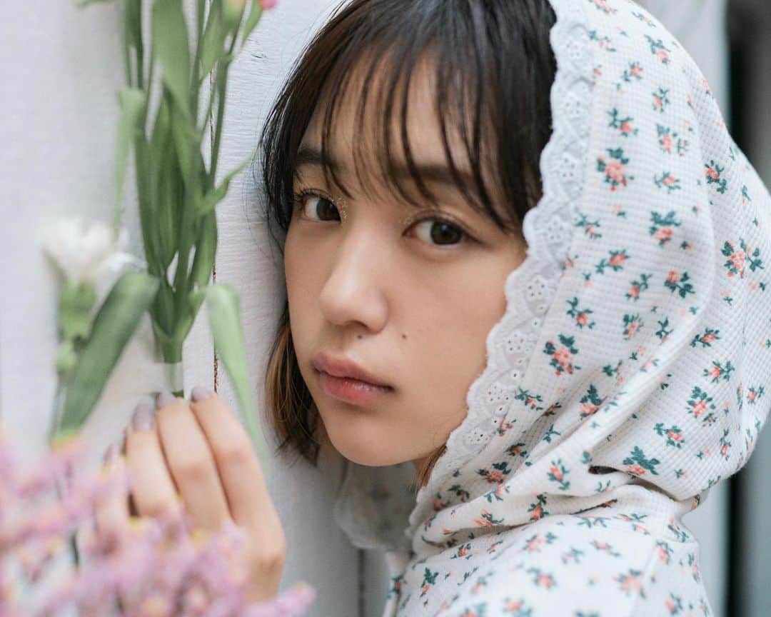 merry jennyのインスタグラム：「【 web  catalog ! 】 ㅤㅤㅤㅤㅤㅤㅤㅤㅤㅤㅤㅤㅤ merry jenny 2023 autumn Dream well feat.naenano  ㅤㅤㅤㅤㅤㅤㅤㅤㅤㅤㅤㅤㅤ 本日 7/26 (wed)  official web store RUNWAY channel にて 2023 autumn web  catalog vol.1が公開されました！ ㅤㅤㅤㅤㅤㅤㅤㅤㅤㅤㅤㅤ  topのURLから⇨  @merryjenny_instagram ぜひcheckしてくださいね♡ ㅤㅤㅤㅤㅤㅤㅤㅤㅤㅤㅤㅤㅤ 　 model : @naenano0114  photographer : @rikki_ueno  hair&make : @misu__hm  direction : @merryjenny_instagram  ㅤㅤㅤㅤㅤㅤㅤㅤㅤㅤㅤㅤㅤ ㅤㅤㅤㅤㅤㅤㅤㅤㅤㅤㅤㅤㅤ #merryjenny #メリージェニー  #2023aw #autumn #dreamwell  #webcatalog  #naenano #なえなの さん」