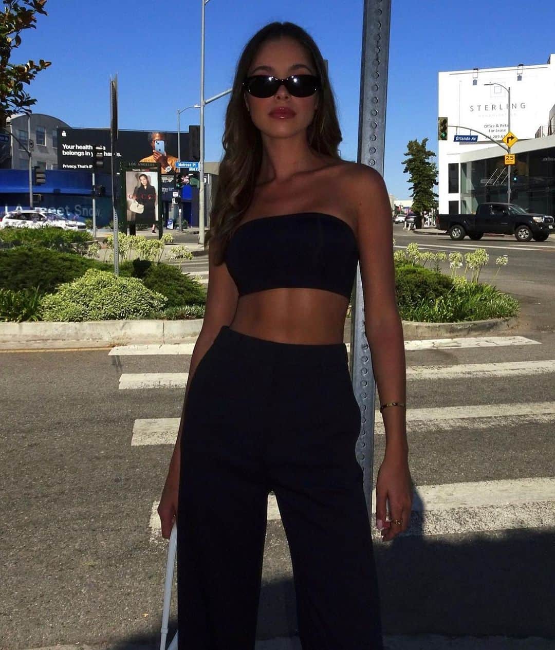 KOOKAI のインスタグラム：「Style Muse @elissaburns seen styling the Malia Crop & Oyster Tailored Pants •• Shop the look in boutiques and online #kookai」