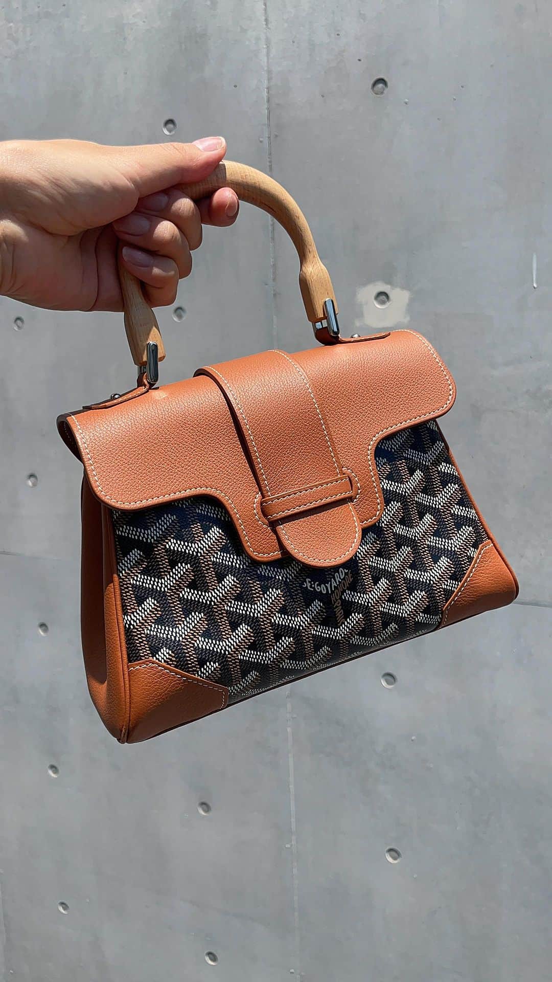 のインスタグラム：「🖤Goyard🤎 Saigon Souple Mini bag   Available on Webstore Product Code: 78081  #goyard #amorevintage #amoretokyo」