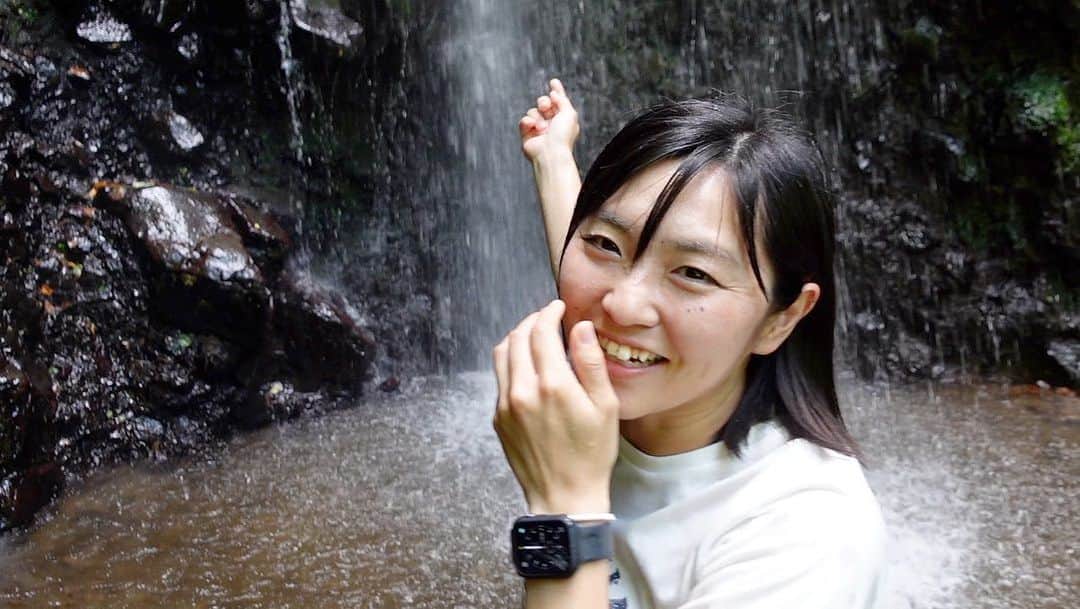 内山ミエさんのインスタグラム写真 - (内山ミエInstagram)「夏も大好き☀️😘❤  #夏 #熱中症 #熱中症対策 #滝 #新潟の夏」7月26日 12時16分 - mieuchiyama