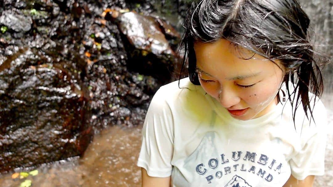 内山ミエさんのインスタグラム写真 - (内山ミエInstagram)「夏も大好き☀️😘❤  #夏 #熱中症 #熱中症対策 #滝 #新潟の夏」7月26日 12時16分 - mieuchiyama
