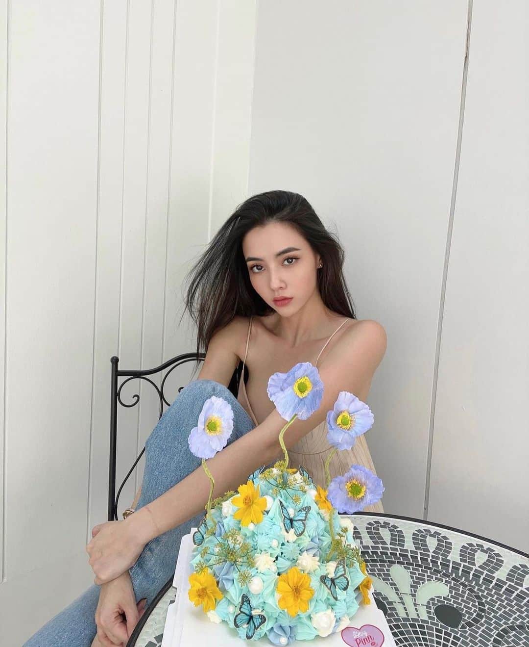 のインスタグラム：「おつかれさまです。いまはどこに？🫶❤️ #南鈴 #タイ女優 #thaiactress #タイモデル #thaimodel #タイ美人 #thaibeauty #ミスティーンタイランド #missteenthailand #missteenthailand2011」