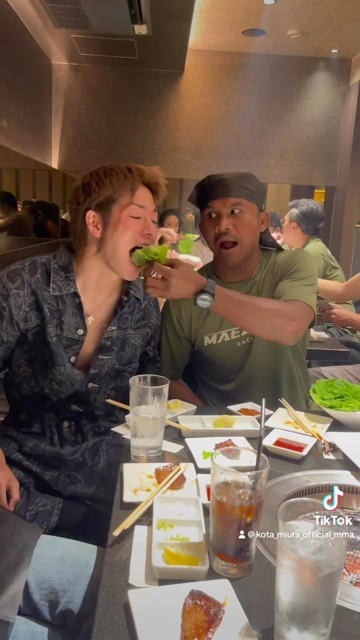 三浦孝太のインスタグラム：「What an honor 🤩✨ อร่อย😋」