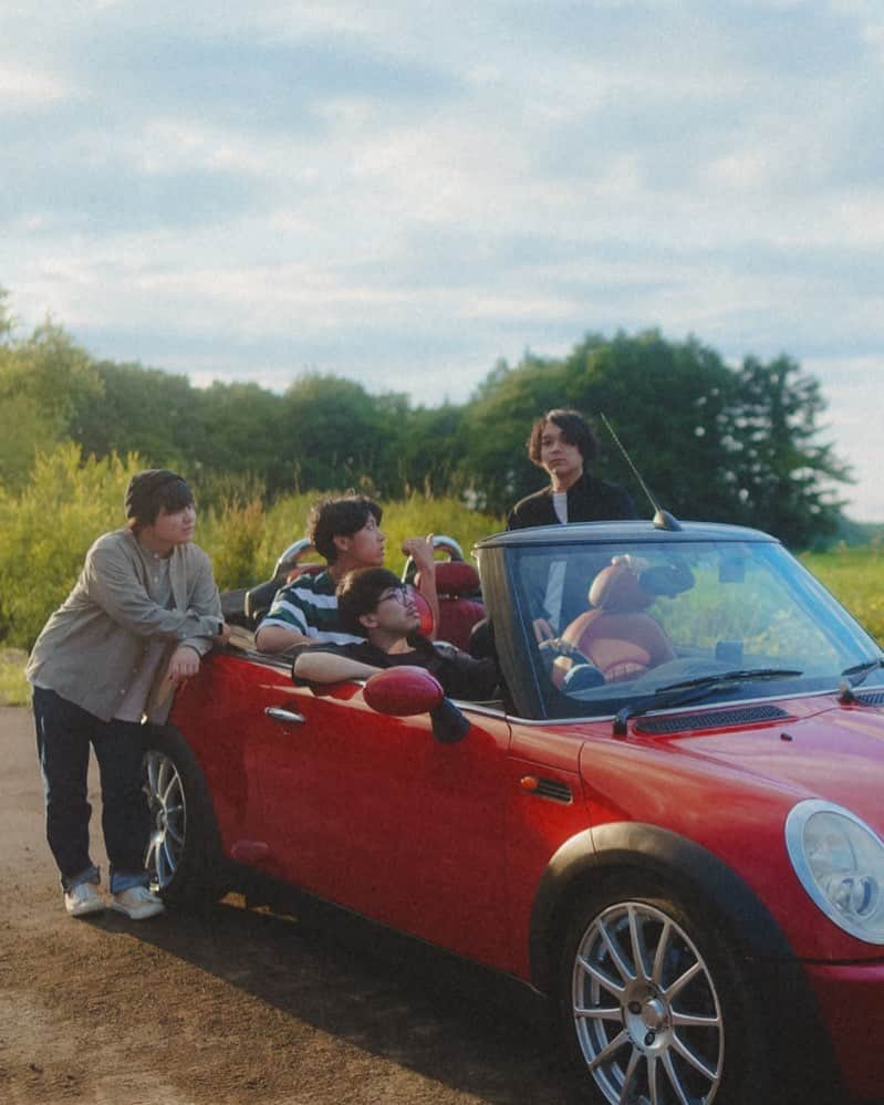 尾崎雄貴のインスタグラム：「🚘」