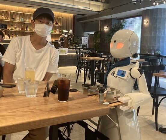 レンタルなんもしない人のインスタグラム：「#分身ロボットカフェ」
