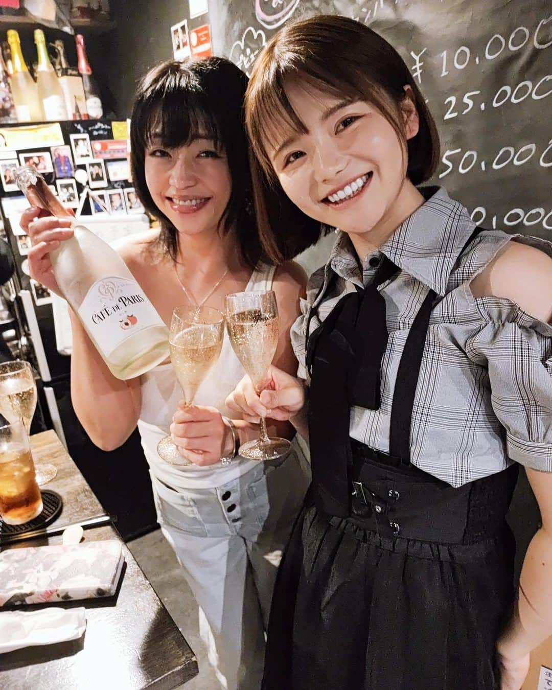 範田紗々さんのインスタグラム写真 - (範田紗々Instagram)「🥂🍾ありがとうございました🥹 #吉川はすみん #Bar三代目 #赤坂 #一日店長 #宏洋 #範田紗々」7月26日 14時13分 - handa_sasa