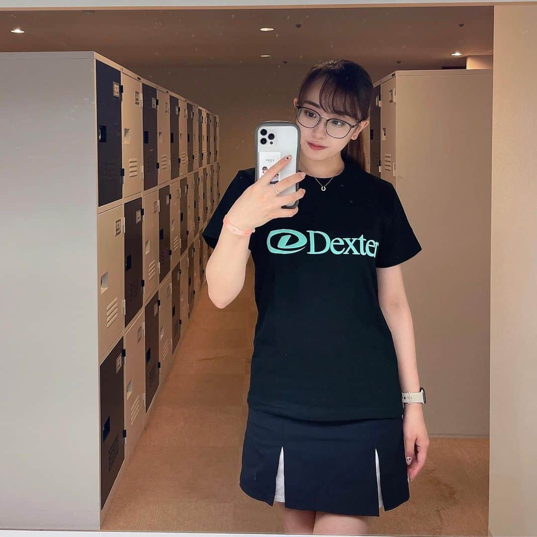 尾上萌楓さんのインスタグラム写真 - (尾上萌楓Instagram)「. . Dexterの新しいTシャツ可愛いー！🩵 この色お気に入り⭐️ . . . #この鏡盛れるから撮りがち笑 #友達とのプリクラスマホケースに挟みがち笑 #デクスター #サンブリッジ #ボウリング  #プロボウラー #尾上萌楓 #下関ロイヤルボウル #dexter #sunbridge #bowling #tshirt #jpba #볼링 #保龄球」7月26日 14時14分 - moeka_94