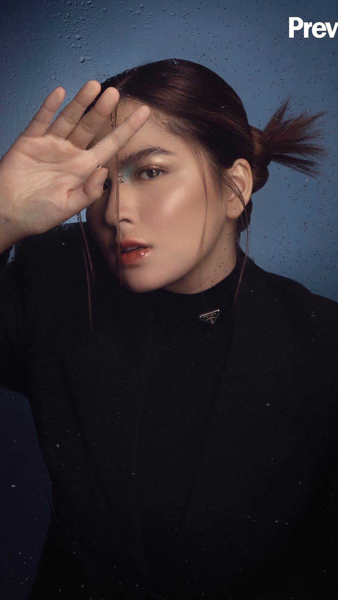 Alexa Ilacadのインスタグラム：「#AlexaIlacad is breaking barriers and redefining what it means to be a star. ✨」