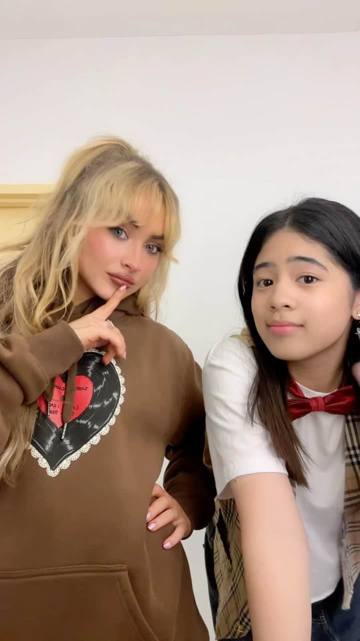 Niana Guerreroのインスタグラム：「new dance!!! 🤭 w the cutest everrrr @sabrinacarpenter 🥹🫵🏼🎀」