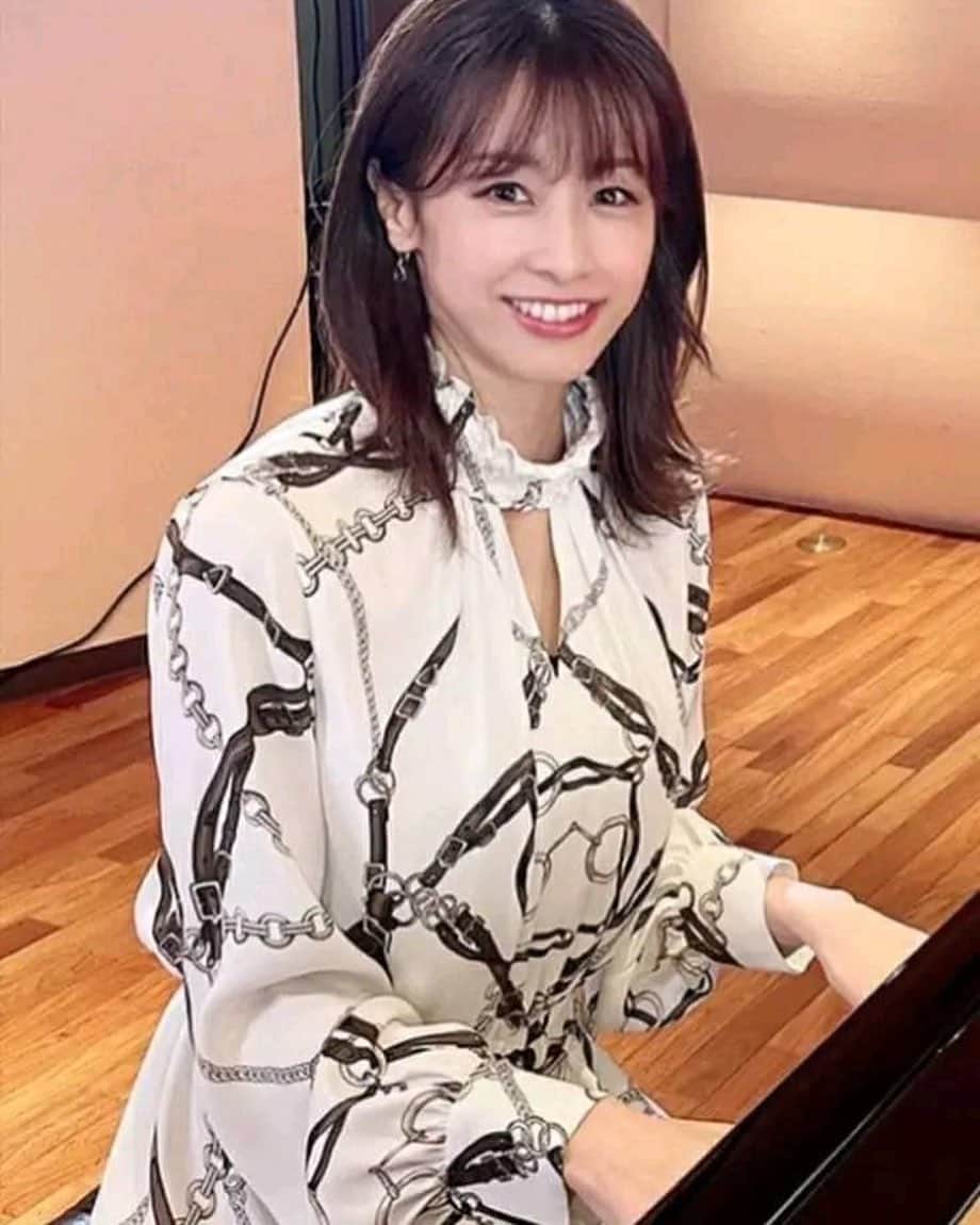 加藤綾子のインスタグラム：「#加藤綾子 #かとうあやこ#かとぱん#人妻#美人#カトパン#女子アナ#フリーアナウンサー #アナウンサー」