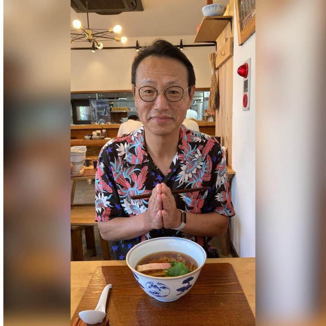 石井正文さんのインスタグラム写真 - (石井正文Instagram)「Saya sedang pulang ke Jepang untuk sementara waktu dan kesemoatan ini saya gunakan untuk makan ramen di pinggiran Tokyo. 🍜 Kuahnya yang sederhana dan ringan terasa sangat lezat 😋🙏🏻  日本に一時帰国中です。東京の郊外でラーメンを食べました。🍜シンプルであっさりしたスープが大変美味しかったです。😋🙏🏻」7月26日 15時01分 - jpnambsindonesia