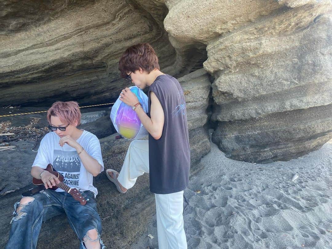 のインスタグラム：「🏝️🍹🍉🌻」