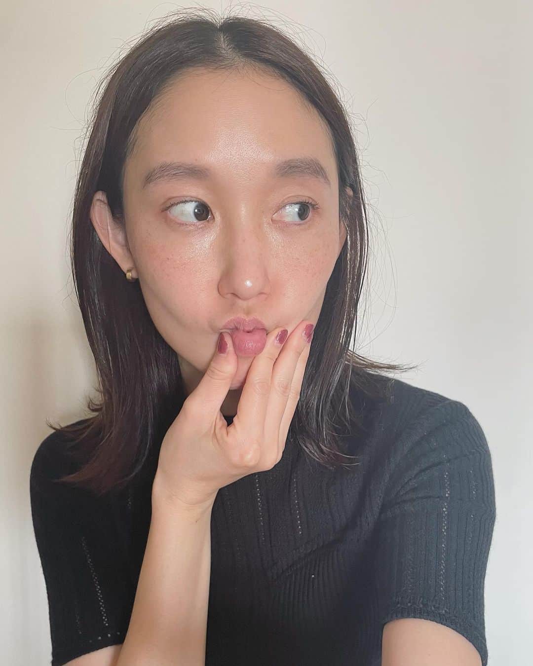 芦那すみれのインスタグラム：「髪が伸びてきた➰👼➰ #芦那すみれ #ミディアムヘア」