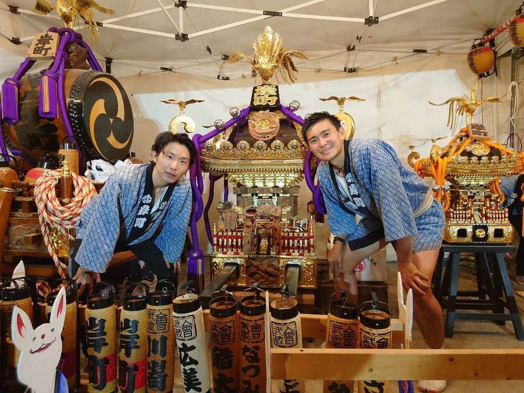 髙尾勇次さんのインスタグラム写真 - (髙尾勇次Instagram)「浦和の活気が 岸町の熱気が 舞い戻った  岸町の宮入りが 浦和の夜を締め括り  静けさが戻った調神社で 酒を酌み交わす  親友と共に  最高な夏の夜でした。  #浦和祭り  #岸町 #神輿」7月26日 16時35分 - takaoyuji