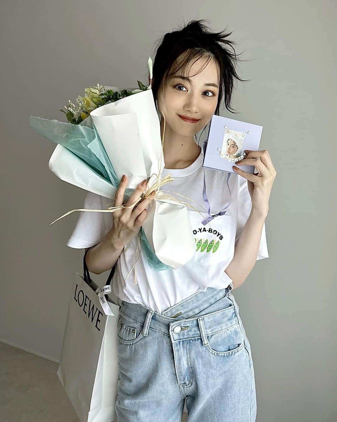山下美月さんのインスタグラム写真 - (山下美月Instagram)「24歳の誕生日を迎えました！ しあわせダ～ 皆さんいつも本当にありがとうございます。感謝、感謝。  本日はCanCamの現場でお祝いしていただきました🙏」7月26日 16時47分 - mizuki.yamashita.official