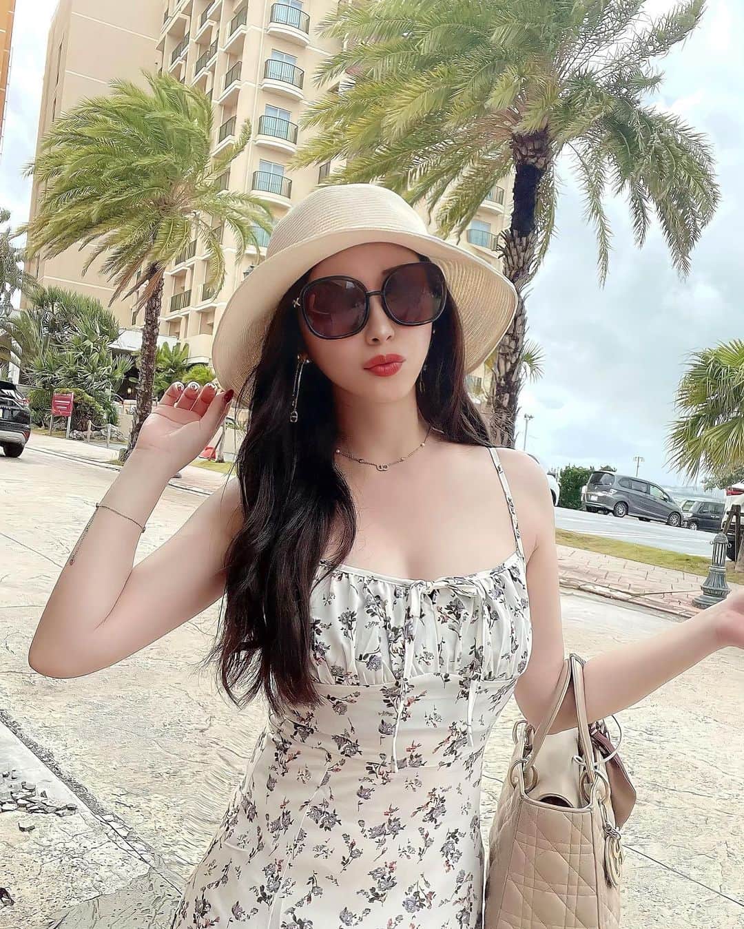 のインスタグラム：「okinawa😎🌴  #沖縄 #沖縄旅行 #那覇 #那覇観光  #沖縄ホテル #夏服コーデ  #国際通り #旅行コーデ #アメリカンビレッジ   #okinawa #summer #naha  #fes #coronafestival #bikini  #bikinigirl #followforfollowback #americanvillage」