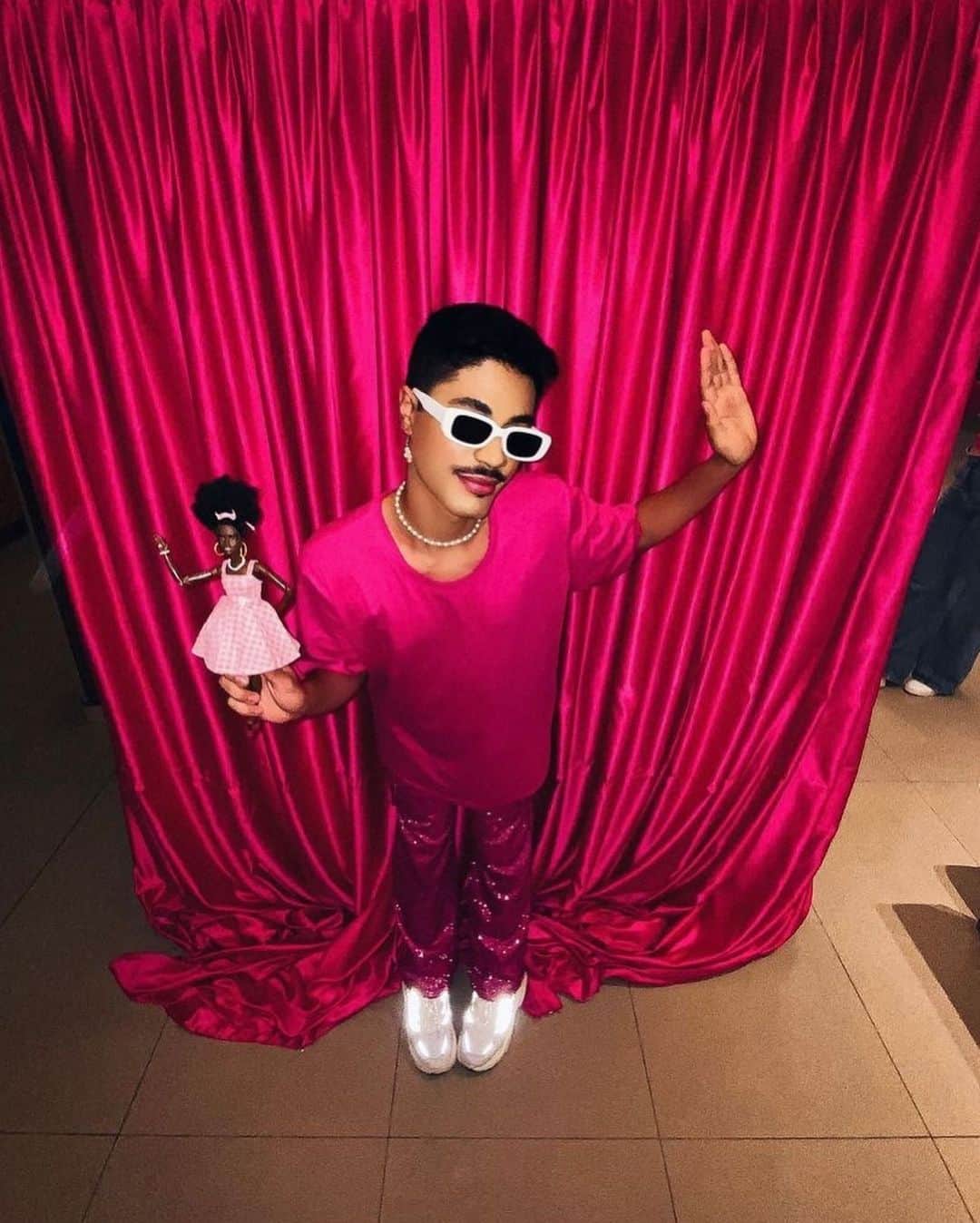 バービーのインスタグラム：「Two tickets to Barbie please! 💞 From the Real World to Barbie Land, you all showed up for #BarbieTheMovie this weekend. Thank you for bringing #Barbie along for the ride! 🍿@thekingunicorn, @ciana_33__, @looksbylexington, @vintagelouisa」