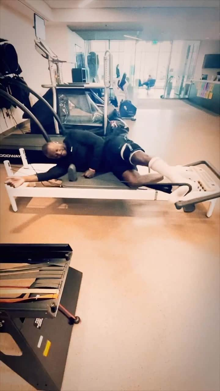 ジュリアス・ランドルのインスタグラム：「Getting back to it 💪🏿」