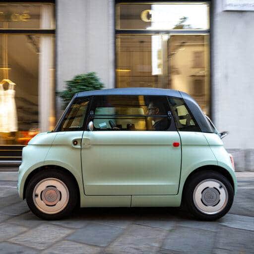 Design Milkさんのインスタグラム写真 - (Design MilkInstagram)「The @fiat Topolino is here to prove that great things come in small packages! 🚙💨 This mini-EV quadricycle is perfect for short-range, urban journeys, requiring less than 4 hours to fully recharge to capacity. 🔌🔋 Though it may not break land-speed records or allow you to outdistance other vehicles, it's perfect for navigating tight urban arteries + snagging those elusive parking spots in Italy and France! \\\ See more details about it at our link in bio. 🔗  [car, car design, automobile, automotive design, cars, EV, Fiat, quadricycle, tiny car, mini car]」7月27日 3時25分 - designmilk