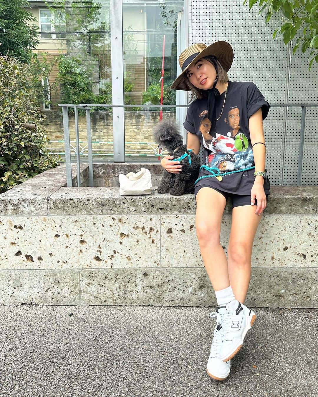月本えりのインスタグラム：「最近🌻 暑すぎるね、車の温度計だいたい47°😂 クリスティーナアギレラヘアにしたり、DJしたり、パーティー行ったりゴルフしたり⛳️  #photodump  #july  #fashion #golf #dog  #friend #summer」