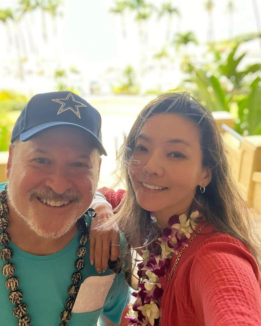 和央ようかさんのインスタグラム写真 - (和央ようかInstagram)「Happy 8th anniversary 🥂Back to Maui 😊❤️  8年目の結婚記念日🥂ここ、マウイに帰って来ました🥂😊❤️  #takakoworldstylin🌎 #takakohawaiistylin🏝 #lifedtyle #happyanniversary #love #yokawao #和央ようか #frankwildhorn」7月26日 19時12分 - yokawao0215