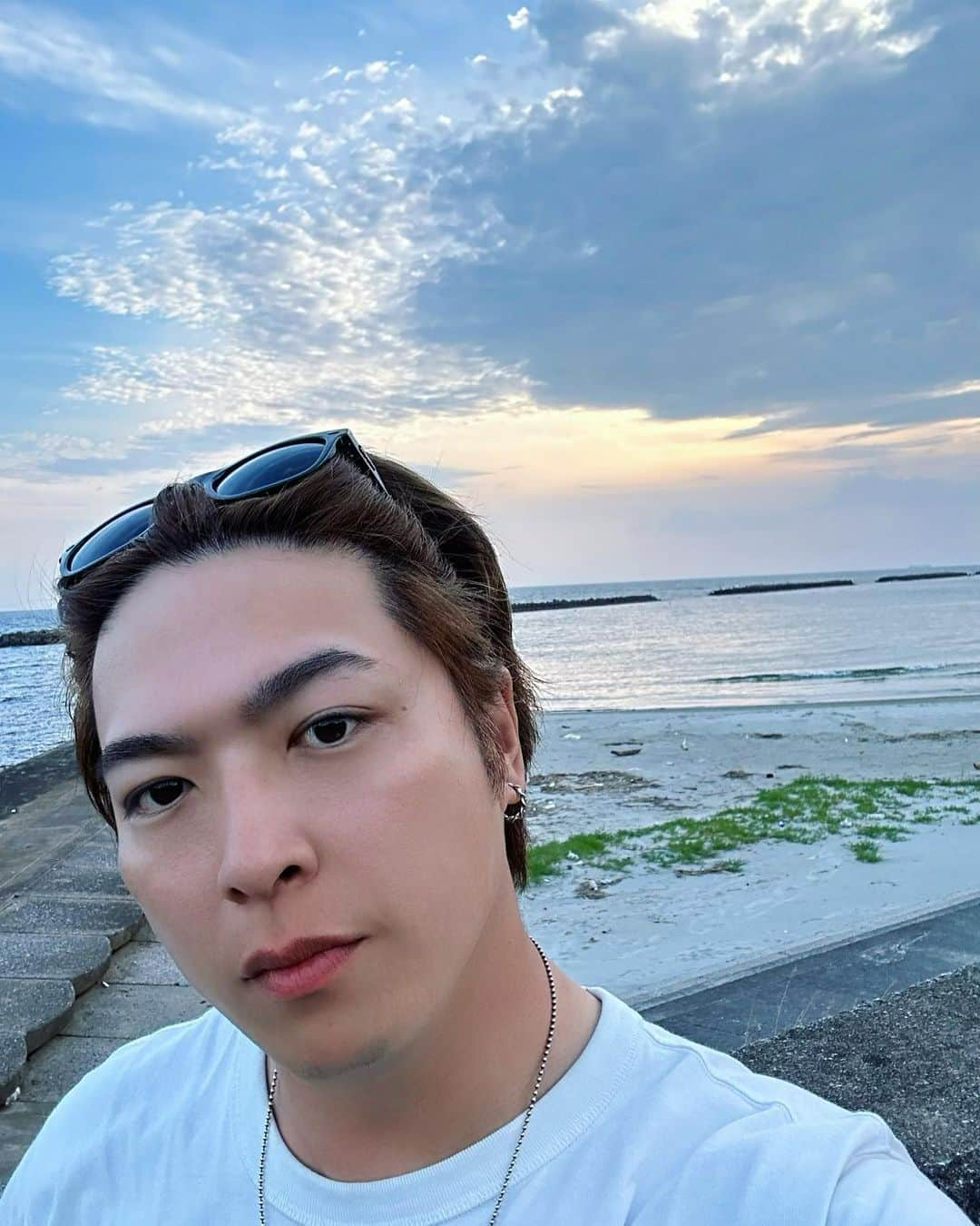 ko-daiさんのインスタグラム写真 - (ko-daiInstagram)「サンタバーバラサンセット南知多🏝️  めちゃくちゃ気持ちよかった。 目の前に広がる海と心地よい風、サウナもあってBBQできてグランピングもあって、次は泊まりで行くべ。  誰か一緒に行かない？？  #時差投稿 #ソナーポケット #ソナポケ #ko_dai #サンタバーバラサンセット」7月26日 19時16分 - sonapoke_kodai