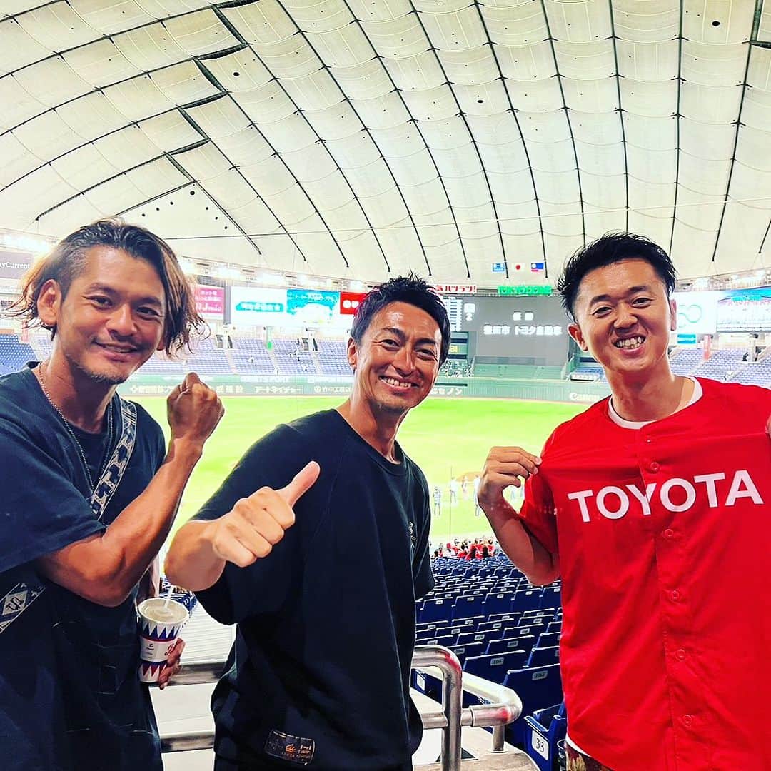 のインスタグラム：「社会人野球の都市対抗決勝⚾️ 見に行ってきましたー！ トヨタ優勝おめでとうご、 ざいまーす！🏆  #野球 #社会人野球 #baseball」