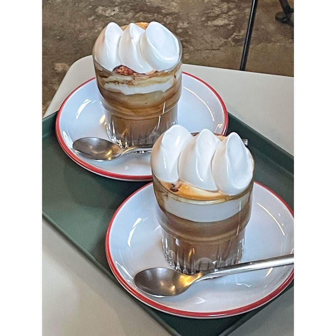 新井乃亜のインスタグラム：「☕️ #vintercoffee #빈터커피 ✨ 韓国おしゃんカフェ🇰🇷 この#몬테카를로 がほんとにおいしかった😌❣️」