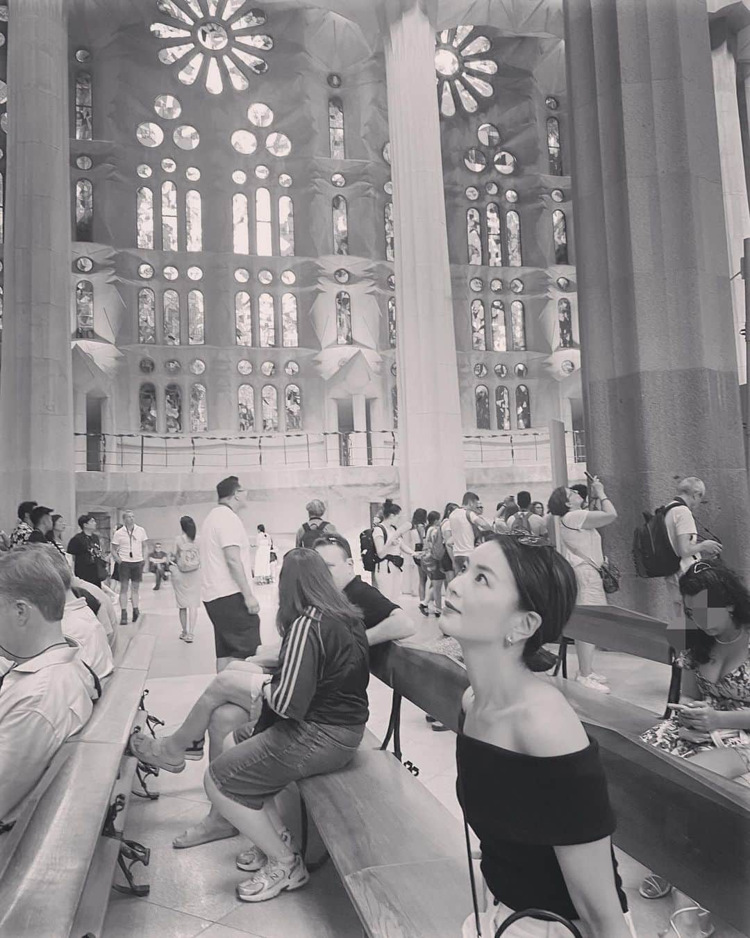 秋元玲奈さんのインスタグラム写真 - (秋元玲奈Instagram)「Sagrada Familia⛪️  圧巻。  #sagradafamilia  #barcelona  #summerholiday #vacation #familytrip」7月26日 19時41分 - rena_akimoto