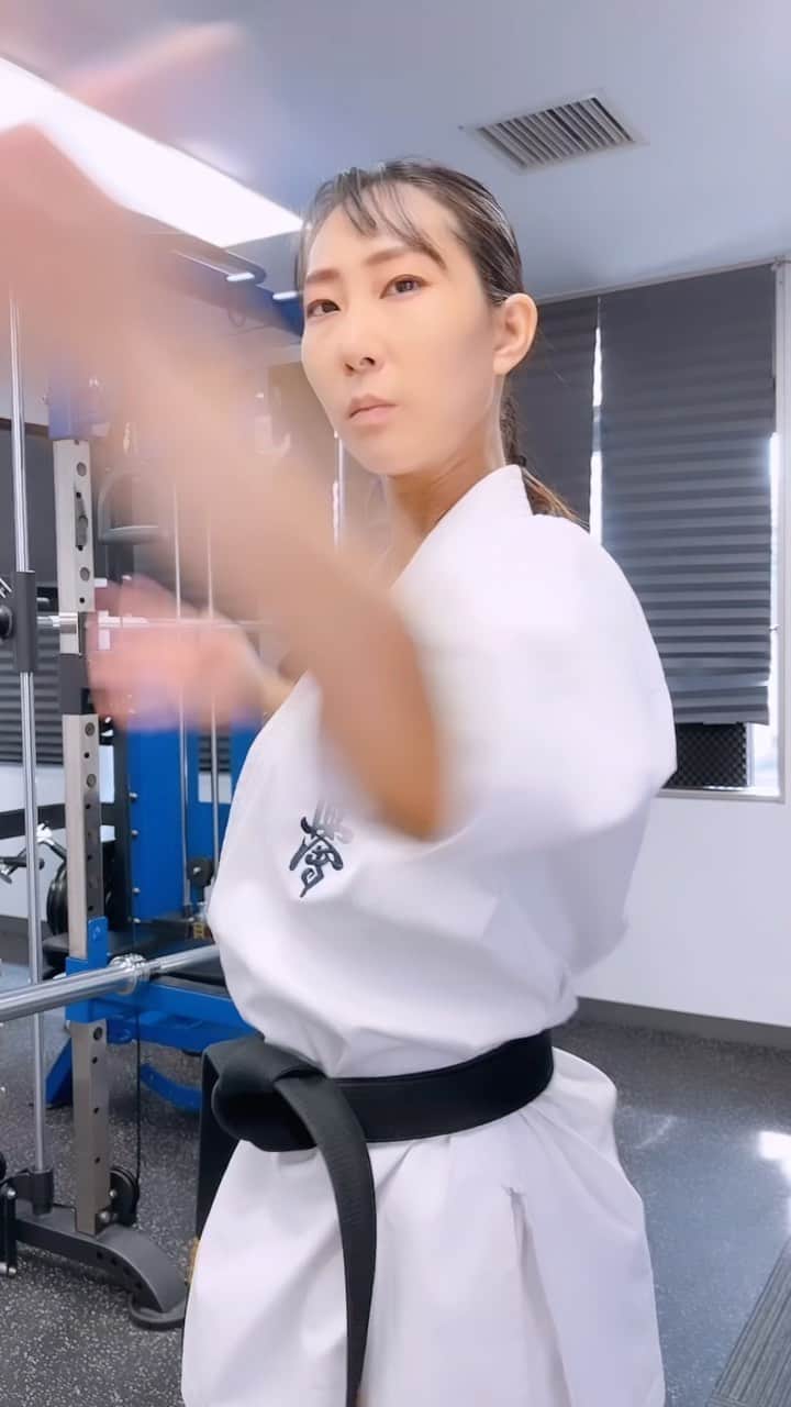浜井美香のインスタグラム：「#kyokushin #karate #martialarts #kick #kumite #warrior #karatekid #Киокушин  #каратэ #空手 #تمرين  #japan」
