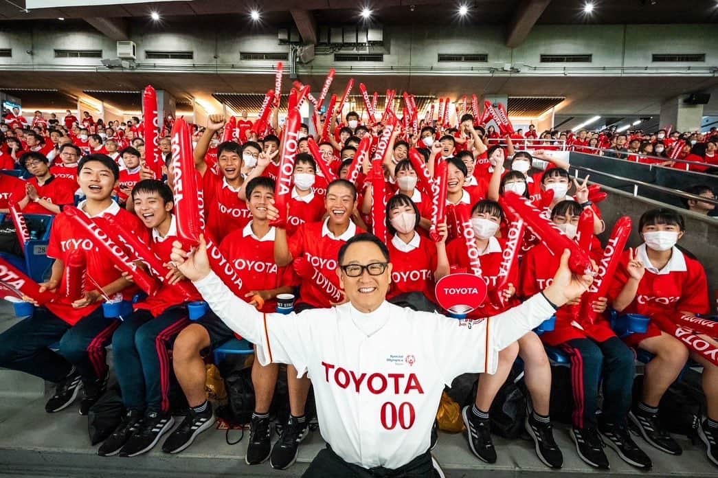 豊田章男さんのインスタグラム写真 - (豊田章男Instagram)「. 都市対抗野球で豊田市代表のトヨタレッドクルーザーズが7年ぶり2度目の優勝をつかんでくれました。応援ありがとうございました！  Seven years after their first victory, the Toyota Red Cruisers has clinched a second Intercity Baseball Tournament title for Toyota City. Thank you for cheering them on!  #第94回都市対抗野球大会 #トヨタ自動車硬式野球部 #トヨタレッドクルーザーズ」7月26日 20時04分 - akiotoyoda_official