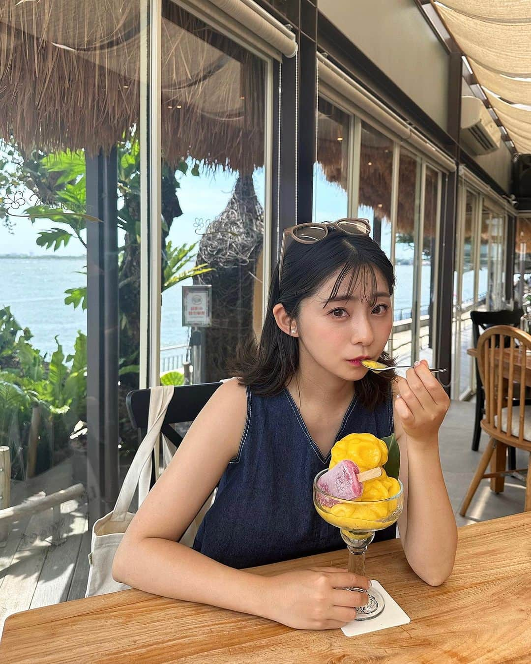 横田亜美さんのインスタグラム写真 - (横田亜美Instagram)「. 珍贵的回忆🍨❤︎ 我很高兴收到礼物🥰 . 他们开车带我去了很多地方🚗💨 谢谢倫倫&阿寶 💐✨ . 太阳镜的有趣放置。。 . . #台北景點 #台北咖啡廳 #台北美食 #台北美食推薦 #台北旅遊 #台北旅行 #taipeitravel #taipeifoodie #taipeicafe #taipeifood #taipeigram #ootd #outfit #台北餐廳 #台北下午茶 #台北甜點 #淡水 #淡水老街 #淡水美食 #淡水咖啡廳 #淡水景點 #danshui #台灣景點 #台灣美食 #台灣旅遊 #台灣旅行 #台灣小吃#taiwantravel #taiwancafe #taiwantrip」7月26日 20時46分 - amimi0218