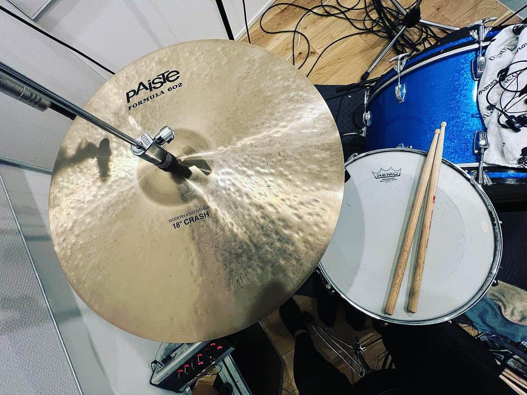 中畑大樹さんのインスタグラム写真 - (中畑大樹Instagram)「18インチのハットを叩いて  本日の録音終了  #paiste602modernessentials」7月26日 20時43分 - daiki_nakahata