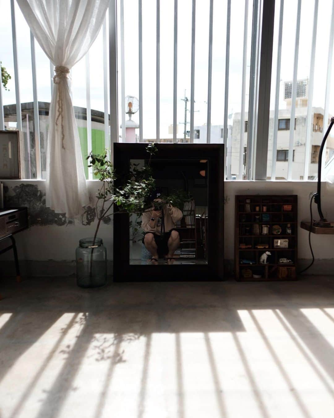 matsukenさんのインスタグラム写真 - (matsukenInstagram)「_✔︎     沖縄旅の備忘録 @ichigatsu_to_hachigatsu_antiq      那覇市の小緑にある ご夫妻で営む古道具とカフェのお店。     ☑︎水出しアイスコーヒー ☑︎あんバターホットサンド     店主の方に旅行のエピソードを聞いてもらいながら、 のんびり過ごす時間は沖縄旅の良い締めくくりに。    不測の事態でもう1泊沖縄に滞在しましたが、 しばらく続いた沖縄旅の備忘録もこれにて終了。 また再訪できる日を楽しみに。     #一月と八月  #matsukencafe  #matsukentrip  #matsukentrip_okinawa」7月26日 20時58分 - ___matsuken