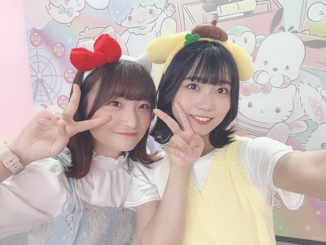中坂美祐のインスタグラム：「🍮🍎  モンキーパークのサンリオキャラクターフェスに行ってきたんだ〜(*´∇`)ﾉ   #サンリオ  #モンキーパーク  #カチューシャ  #ポムポムプリン  #キティちゃん」