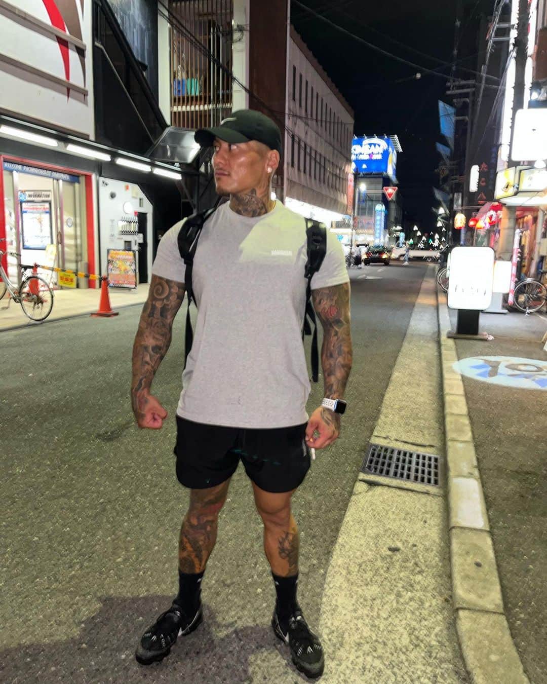 中村直輝さんのインスタグラム写真 - (中村直輝Instagram)「#tattoo#fitness#workout#gym#streetstyle  training life🔥 My usual style🏋️‍♀️」7月26日 21時09分 - _naokinakamura_
