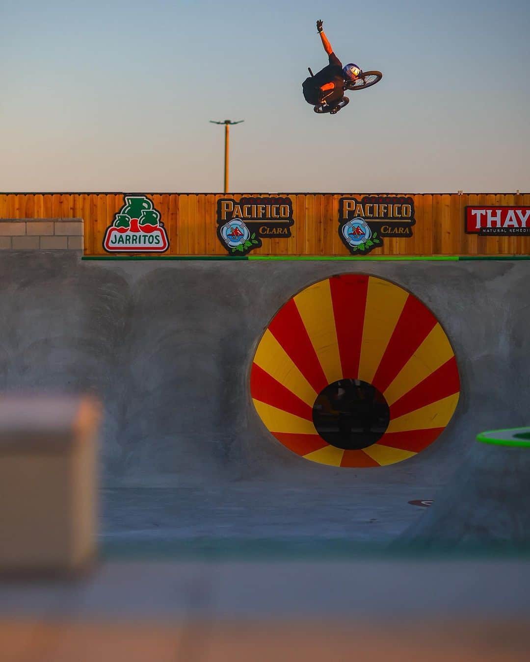 中村輪夢のインスタグラム：「So much fun riding with everyone！ Thank you @xgames 🇺🇸🫶 📸 @hikarufunyu #xgames #xgamescalifornia2023」