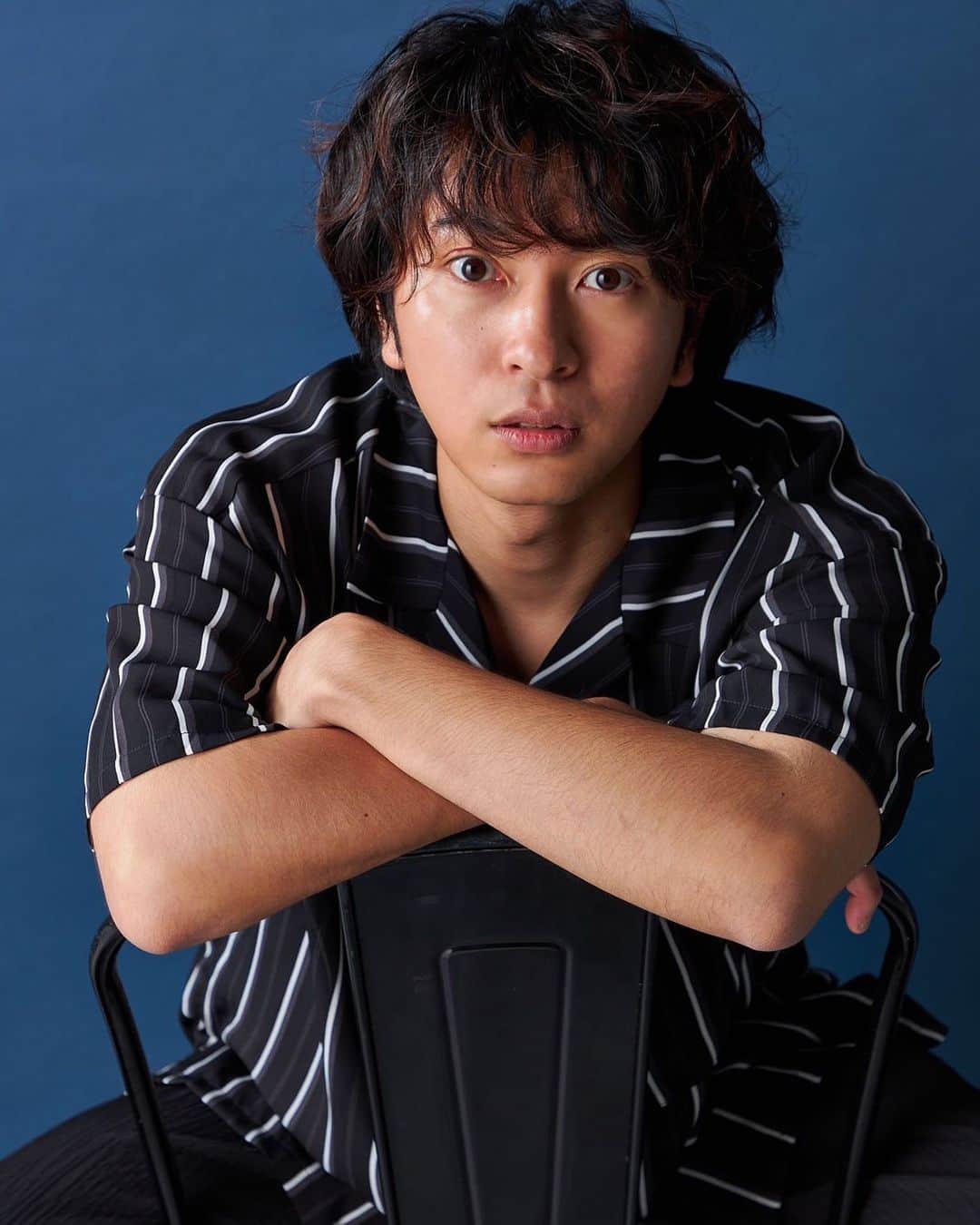 吉野晃一のインスタグラム：「青好きかもしれん😴  #吉野晃一」