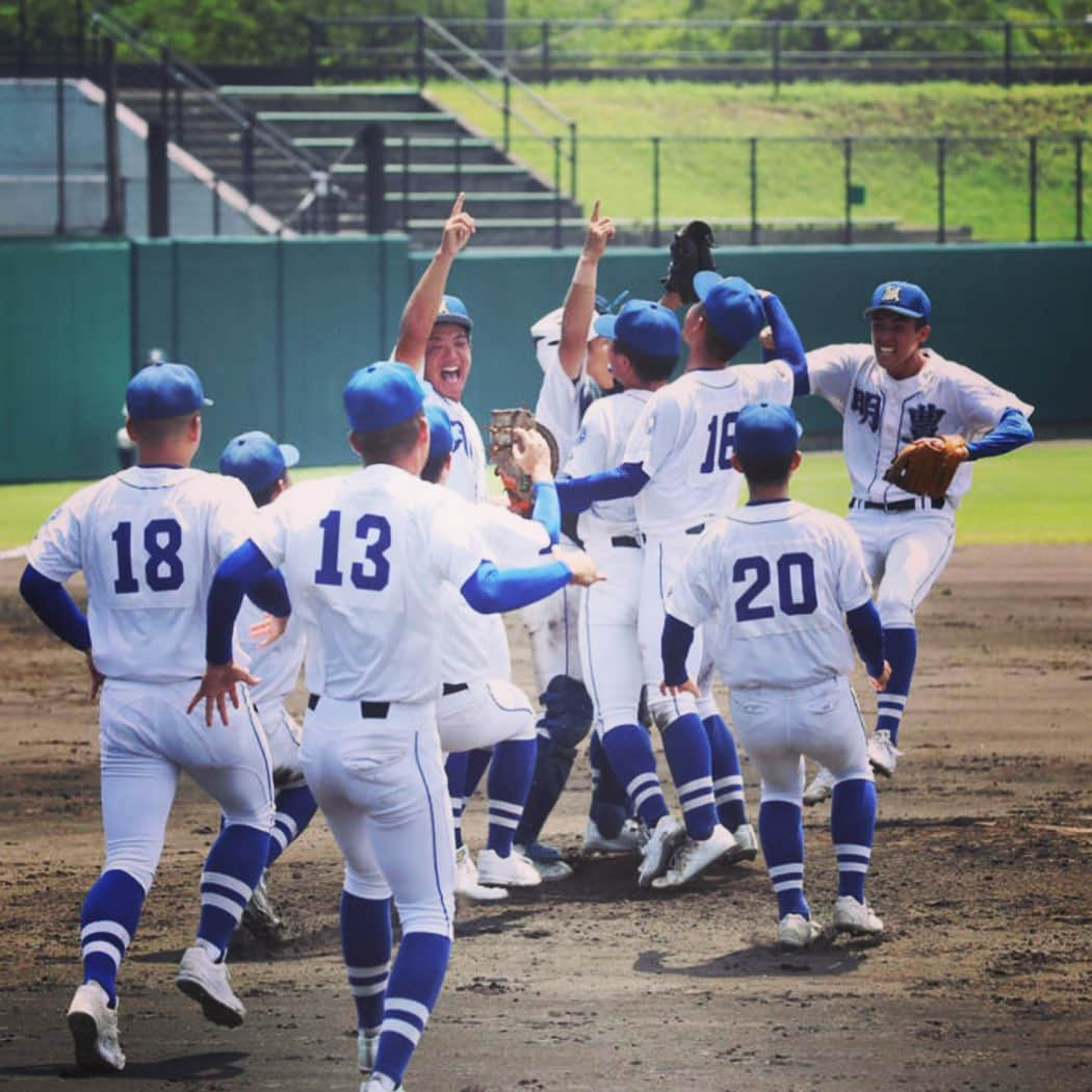 今宮健太のインスタグラム：「3年連続甲子園おめでとう😉 いろいろな思いの詰まった1年。 あの子の為に日本一を❗️ 僕も負けないように頑張ります❗️」