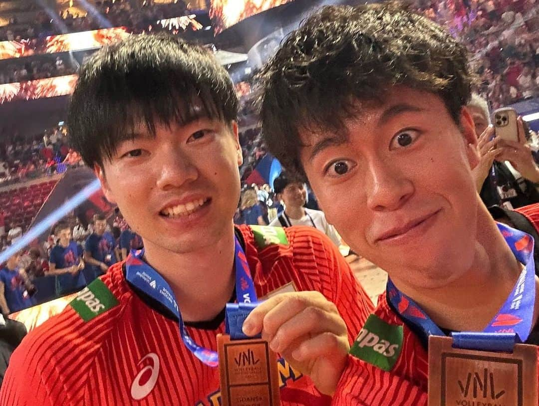 大塚達宣さんのインスタグラム写真 - (大塚達宣Instagram)「Awards ceremony🎖️  #龍神NIPPON #VNL2023」7月26日 21時35分 - tatsutatsu1105