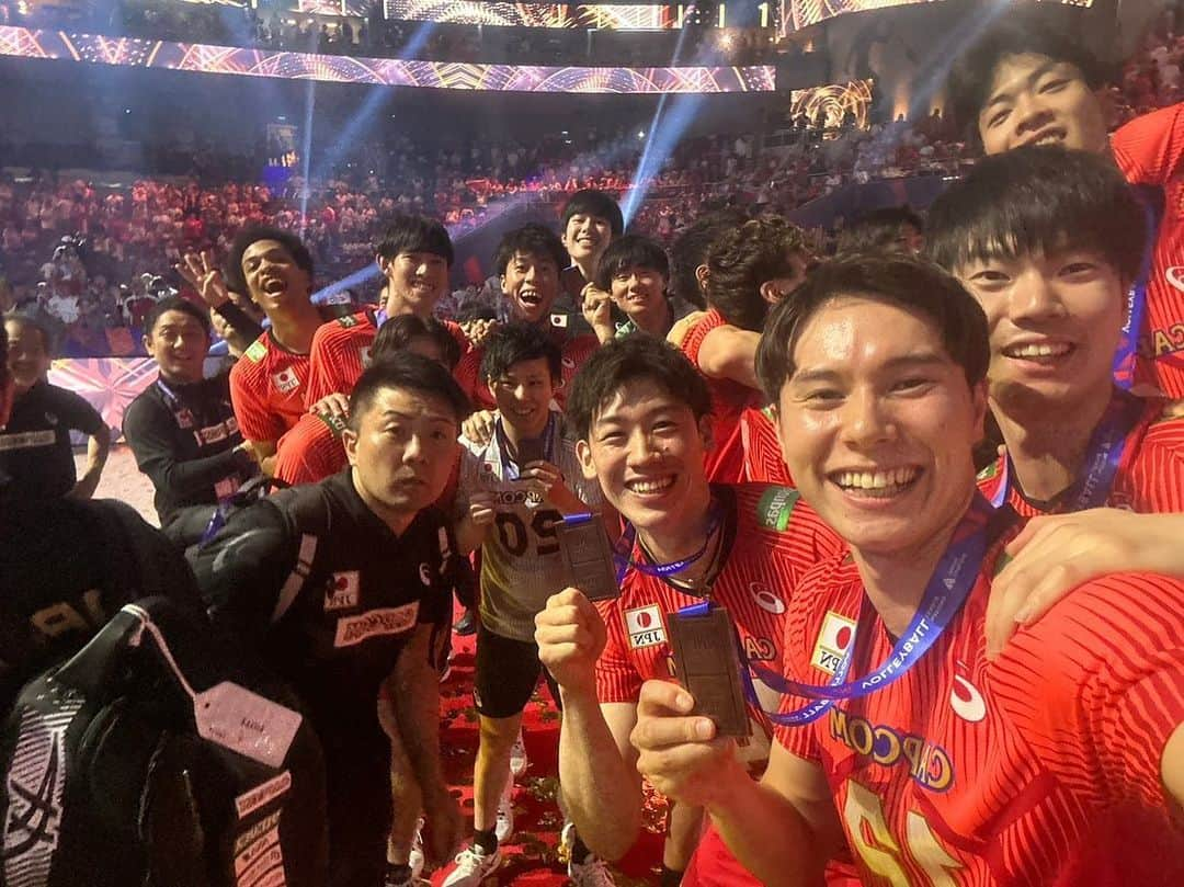 大塚達宣さんのインスタグラム写真 - (大塚達宣Instagram)「Awards ceremony🎖️  #龍神NIPPON #VNL2023」7月26日 21時35分 - tatsutatsu1105