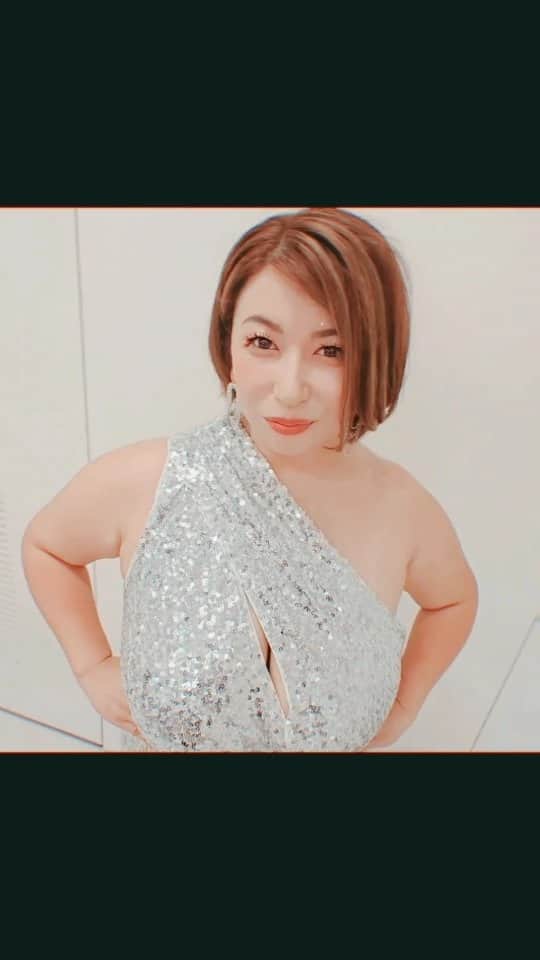 折原ゆかりのインスタグラム：「Hi everyone. I'm Yukari. Eregant class no.8  The contest has begun. the Today's Woman Plussize Beauty Contest(pageant)  in Japan 2023.  Third time's the charm.  Time to sparkle.  Believe in me and please support me until final 9th October 2023. In yoyogi yamano hall  ※後ろにクリップついてる女子  #ミスコンテスト #ミスコン #プラスサイズミスコン  #StevenHaynes #TodaysWoman #TodaysWoman2023 #TodaysWomanPlus #TodaysWomanJapan #plussize #SHEIN #SHEINforall #ぽっちゃり女子 #diversity  #チャンスは平等 #sheincurve」