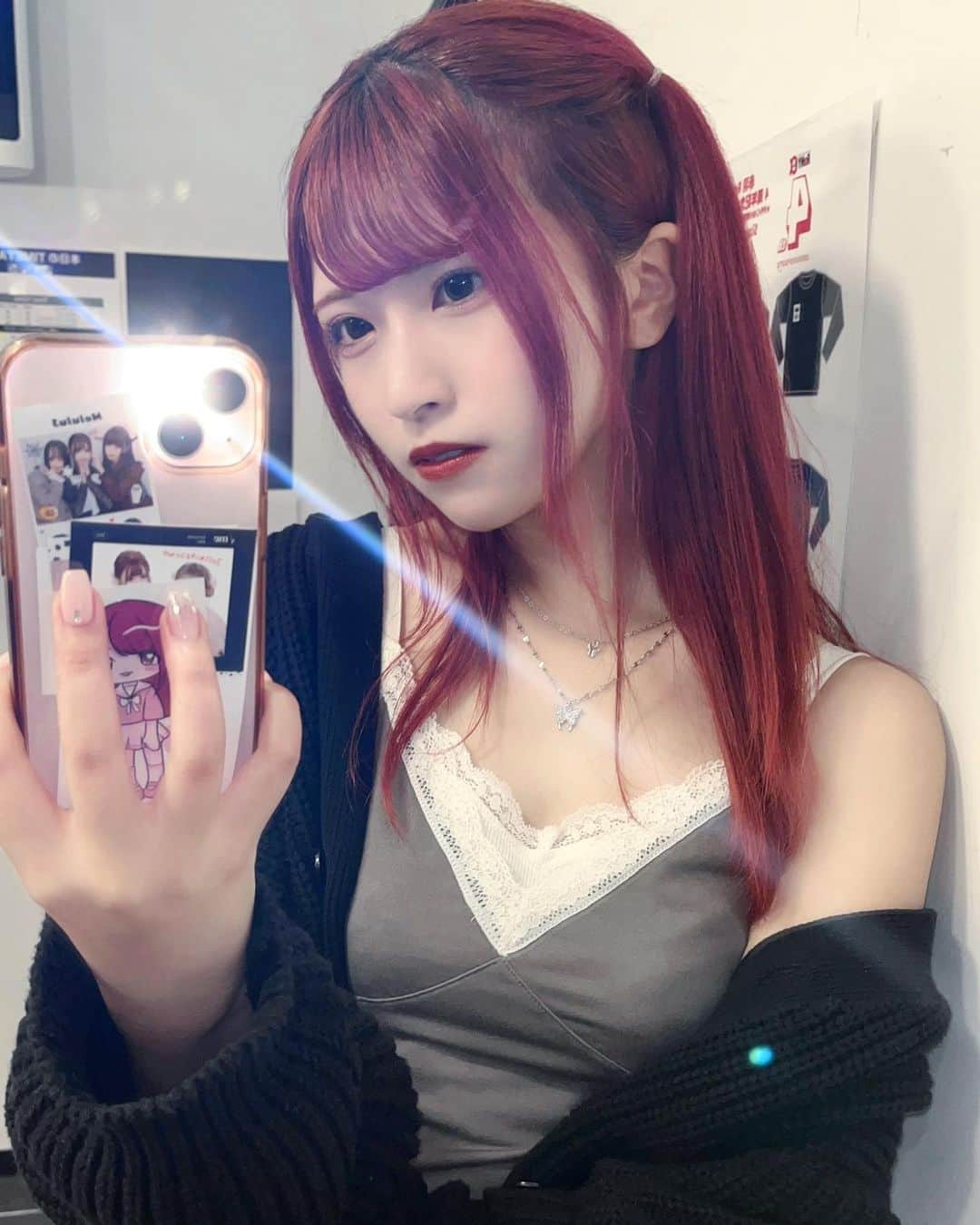 ちはるのインスタグラム：「. 夏服が好きだから夏が好き  #赤髪 #ヘアアレンジ #ハーフツイン #アイドル #idol ##tflers #instagood #follow」