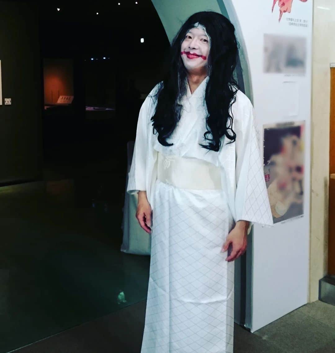 粉川真一のインスタグラム：「今日は「幽霊の日」なんだそうで。 私も昔、一度だけ幽霊を演ったことがございます。 うらめしやぁ」