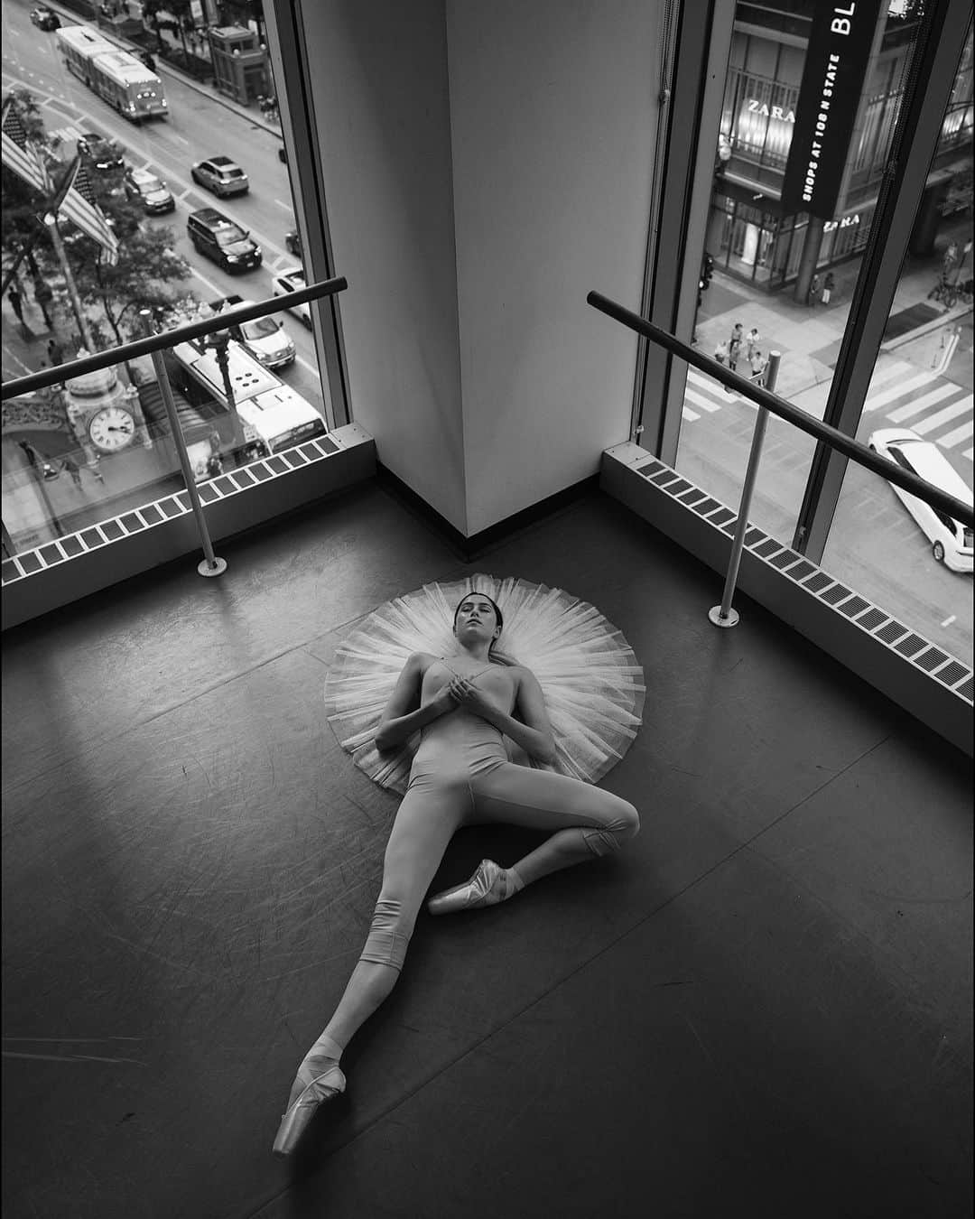 ballerina projectさんのインスタグラム写真 - (ballerina projectInstagram)「𝐁𝐚𝐬𝐢𝐚 𝐑𝐡𝐨𝐝𝐞𝐧 at Joffrey Ballet in Chicago.   @basia.rhoden #basiarhoden #ballerinaproject #ballerina #ballet #joffreyballet #chicago #tutu #balletstudio #rickowens   Ballerina Project 𝗹𝗮𝗿𝗴𝗲 𝗳𝗼𝗿𝗺𝗮𝘁 𝗹𝗶𝗺𝗶𝘁𝗲𝗱 𝗲𝗱𝘁𝗶𝗼𝗻 𝗽𝗿𝗶𝗻𝘁𝘀 and 𝗜𝗻𝘀𝘁𝗮𝘅 𝗰𝗼𝗹𝗹𝗲𝗰𝘁𝗶𝗼𝗻𝘀 on sale in our Etsy store. Link is located in our bio.  𝙎𝙪𝙗𝙨𝙘𝙧𝙞𝙗𝙚 to the 𝐁𝐚𝐥𝐥𝐞𝐫𝐢𝐧𝐚 𝐏𝐫𝐨𝐣𝐞𝐜𝐭 on Instagram to have access to exclusive and never seen before content. 🩰」7月26日 22時03分 - ballerinaproject_